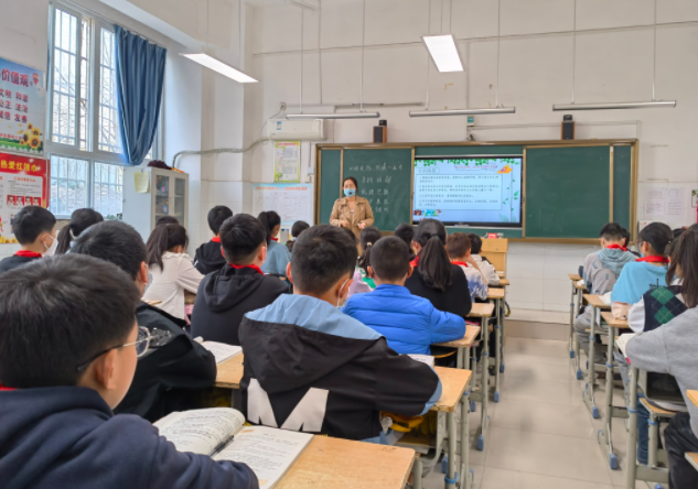 高效个性化的服务为校园办学思路清晰办